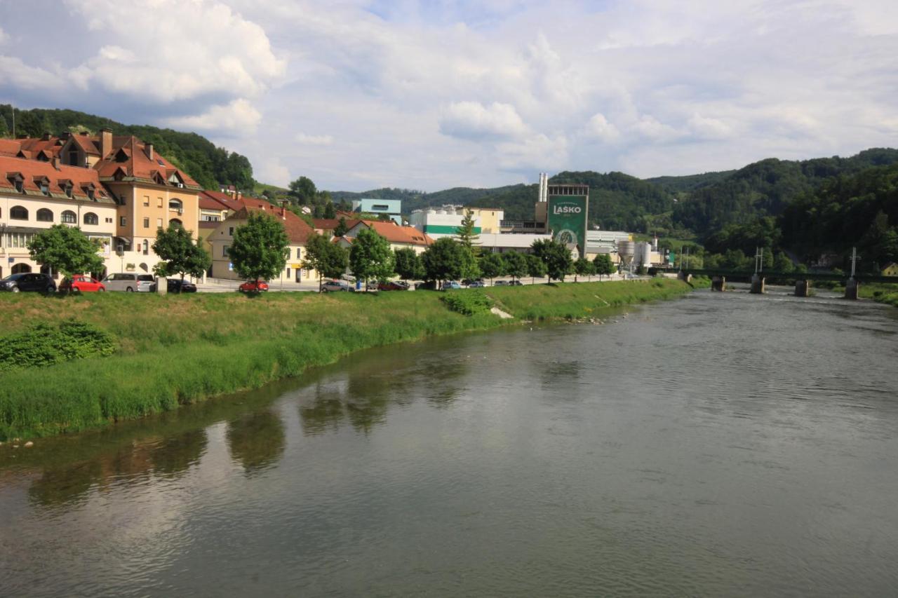 Na Kopitarjevi Hotel Lasko Bagian luar foto